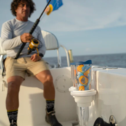 Vertical mount on boat