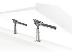 MAGMA Dual Locking Surface Deck Socket with LeveLock® Mount shown with filet table mounted